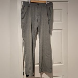 Under Armour Men's Loose Vented Golf Pants Light Grey 36 x 32